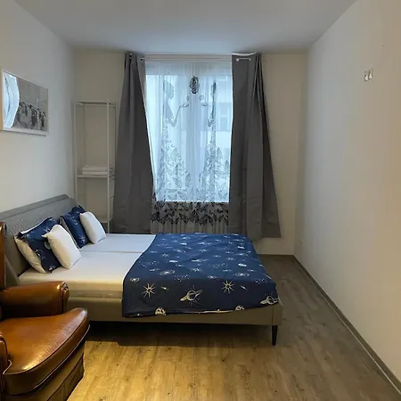 5 Bedroom In Center Perfect For Groups And Families *