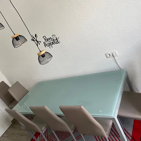 5 Bedroom In Center Perfect For Groups And Families