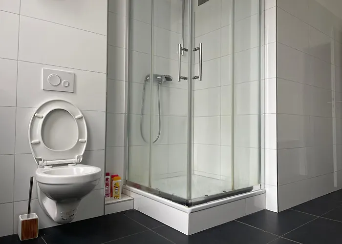 5 Bedroom In Center Perfect For Groups And Families Apartman Kassel