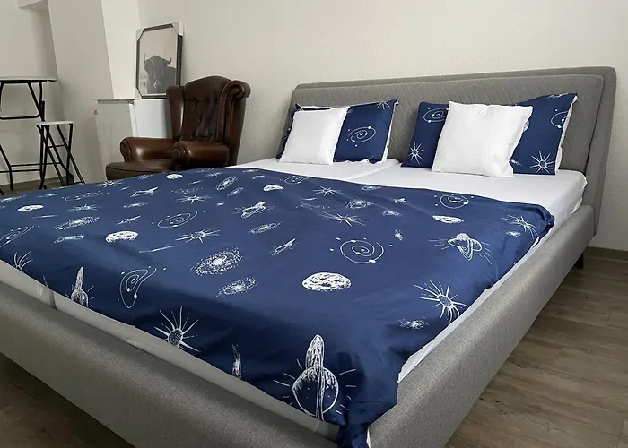 5 Bedroom In Center Perfect For Groups And Families Kassel