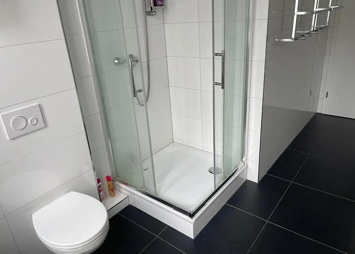 5 Bedroom In Center Perfect For Groups And Families Apartman Kassel