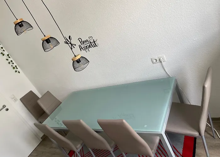 5 Bedroom In Center Perfect For Groups And Families