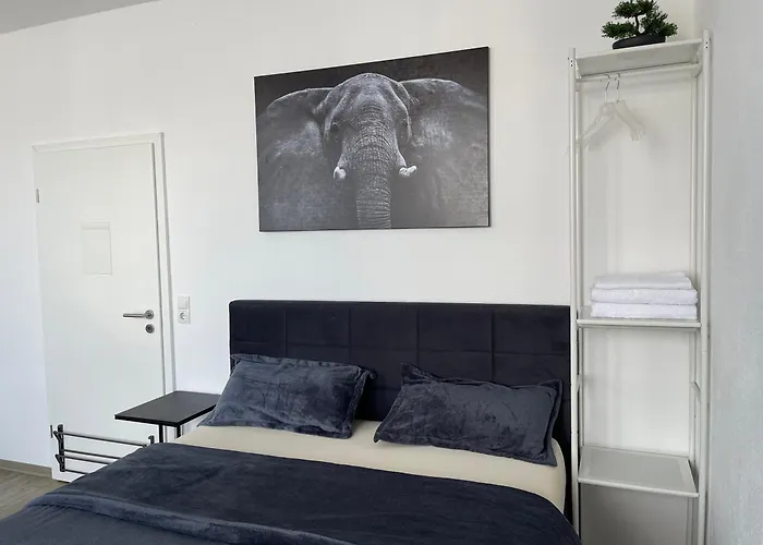 5 Bedroom In Center Perfect For Groups And Families Apartman Kassel