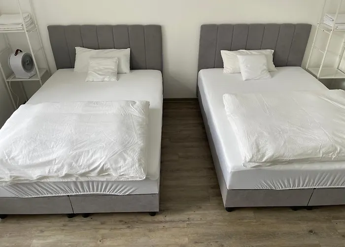 5 Bedroom In Center Perfect For Groups And Families Kassel